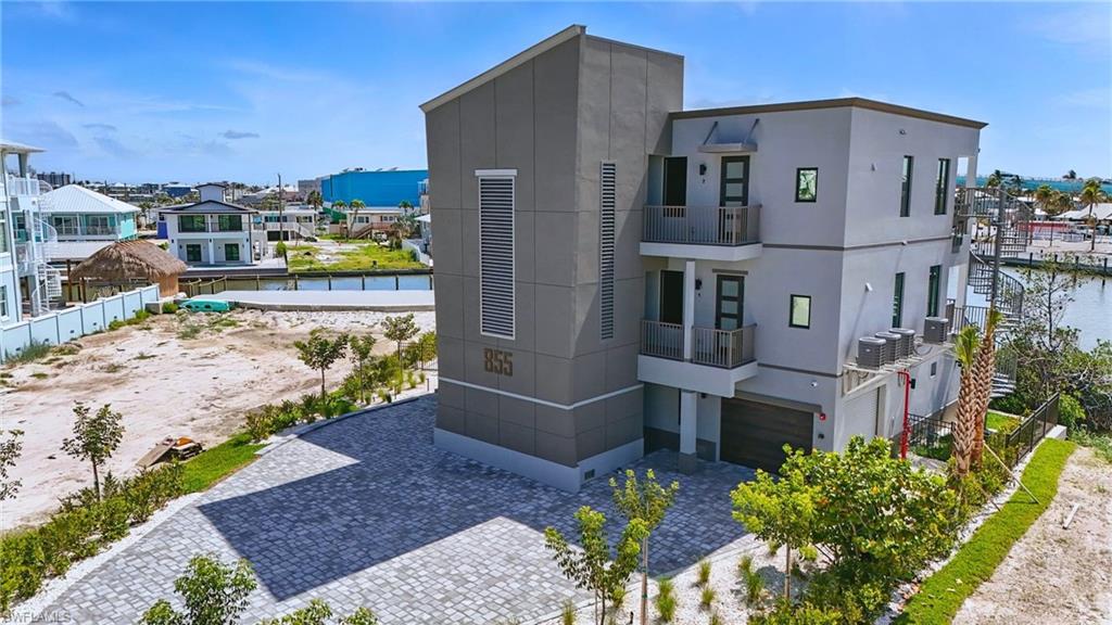 855 Lagoon ST 2
