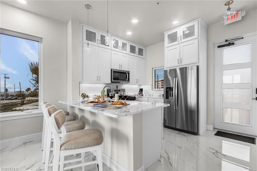 855 Lagoon ST 3