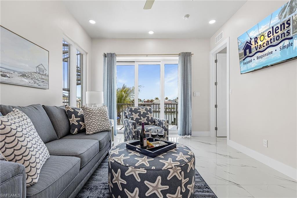 855 Lagoon ST 4