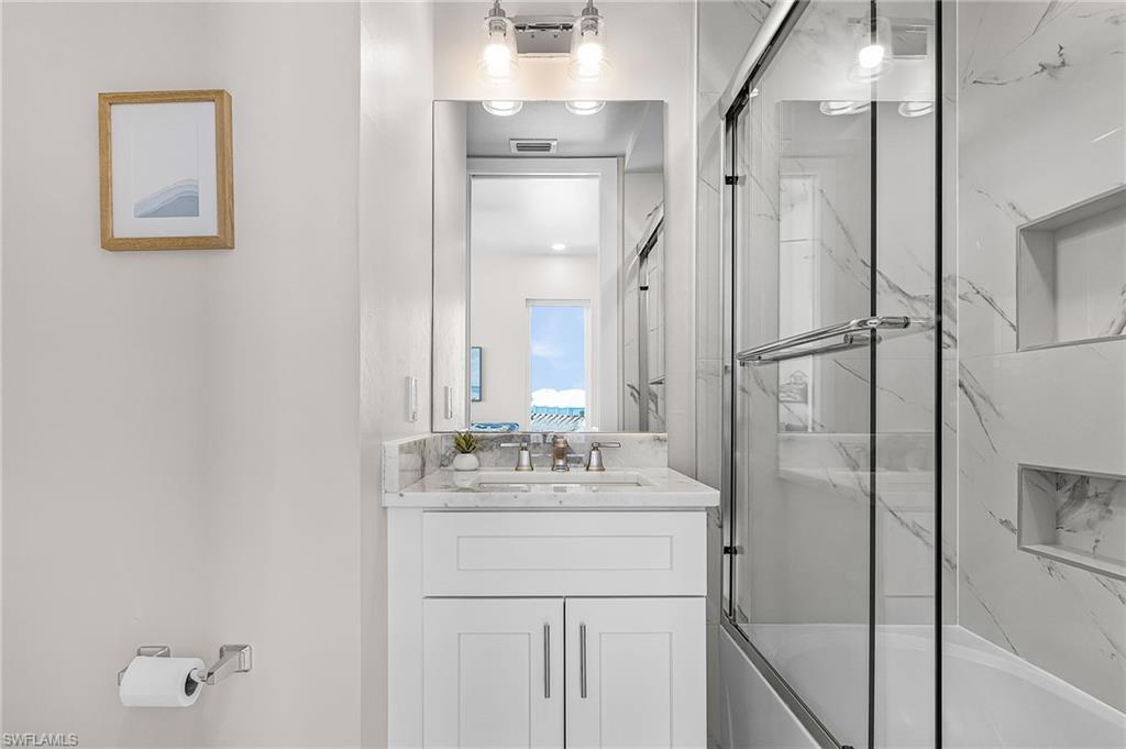 855 Lagoon ST 4