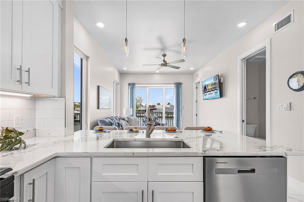 855 Lagoon ST 4