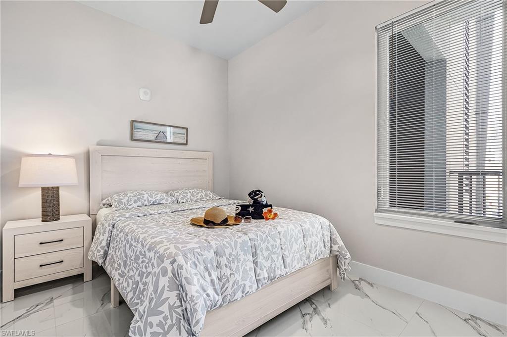 855 Lagoon ST 4