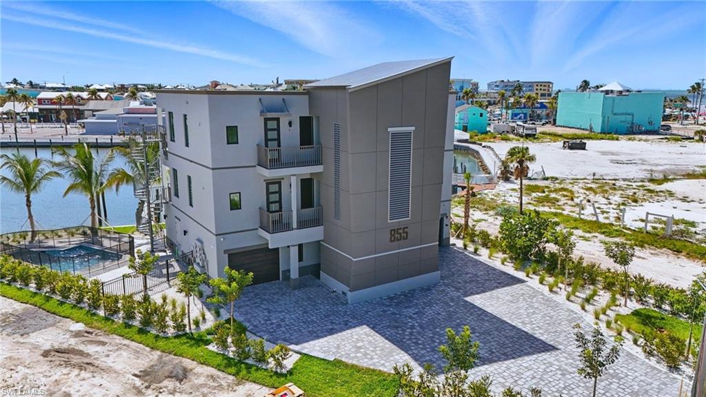 855 Lagoon ST 4