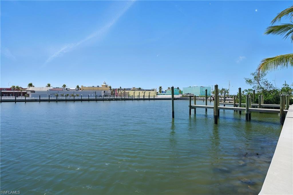 855 Lagoon ST 4