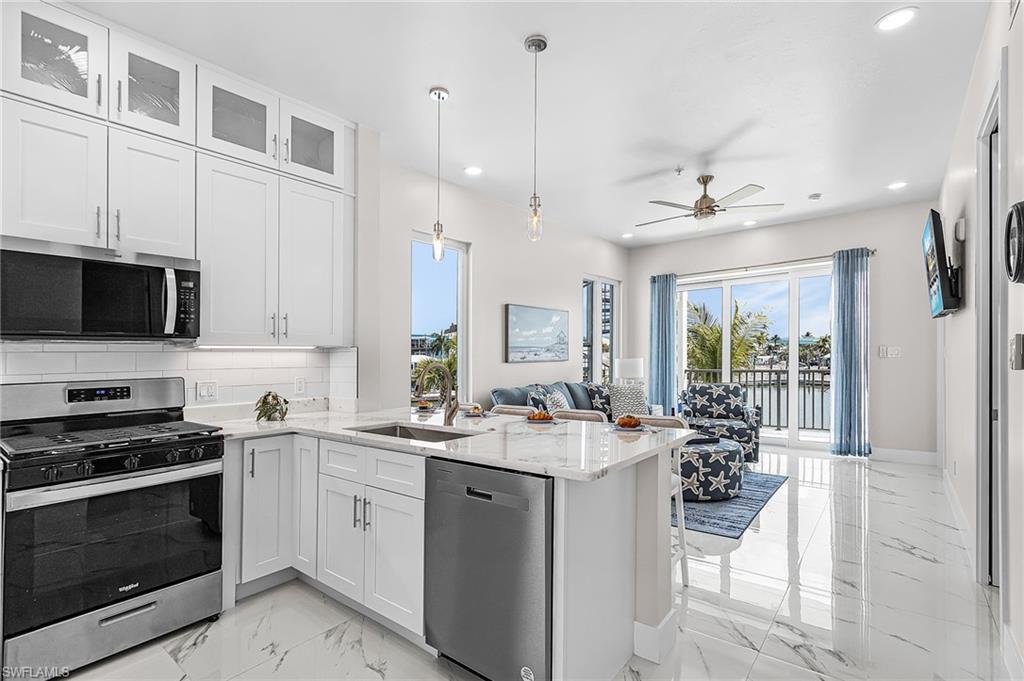 855 Lagoon ST 4