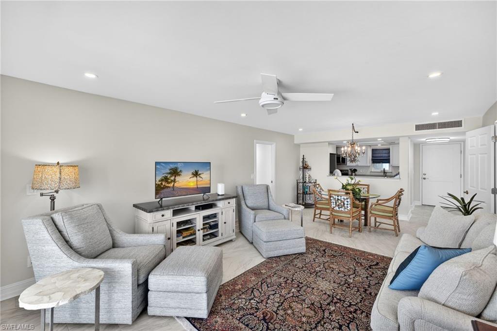 2560 Estero BLVD 5C