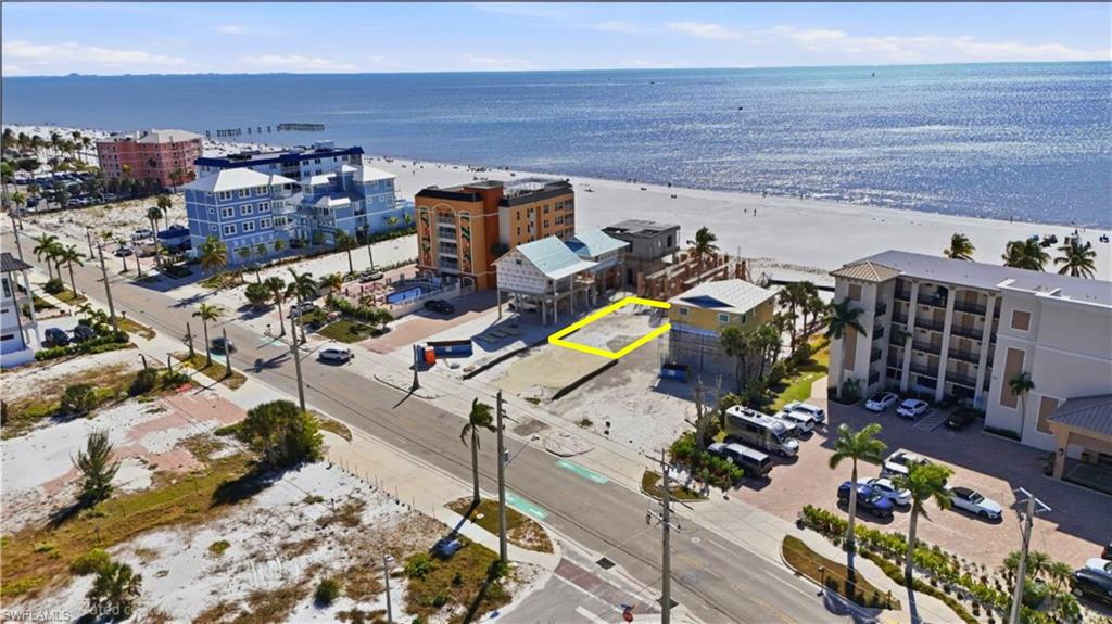 716 Estero BLVD