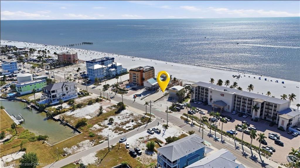 716 Estero BLVD