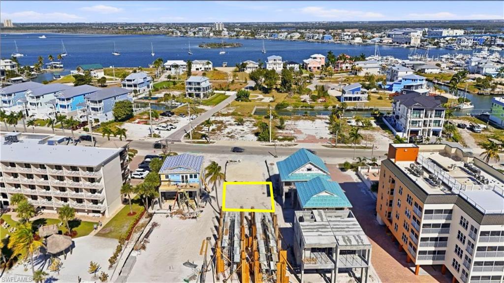 716 Estero BLVD