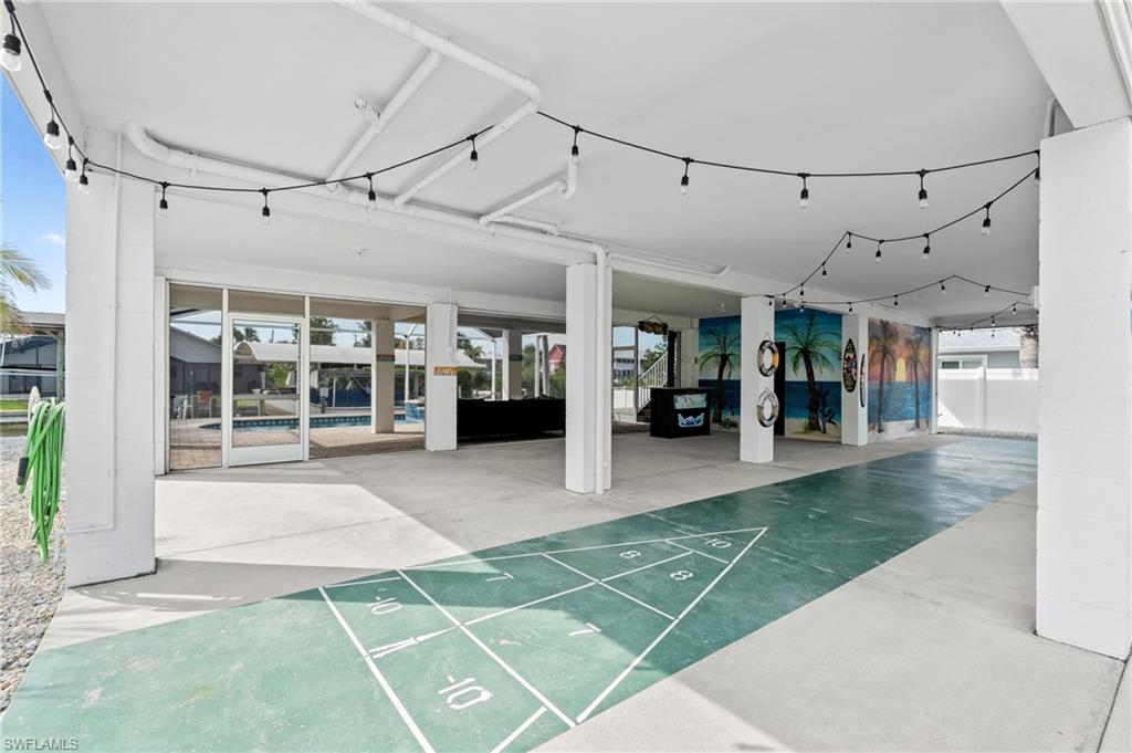 320 Madison CT