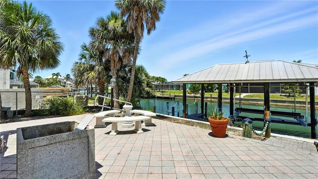 8363 Estero BLVD