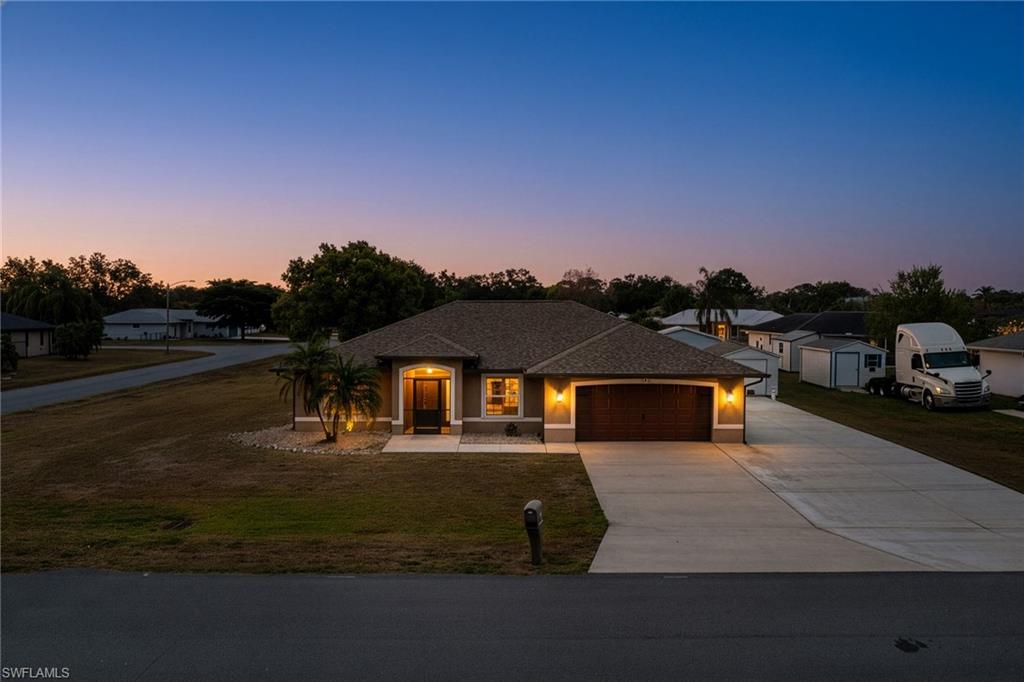 401 Candlewick CIR E