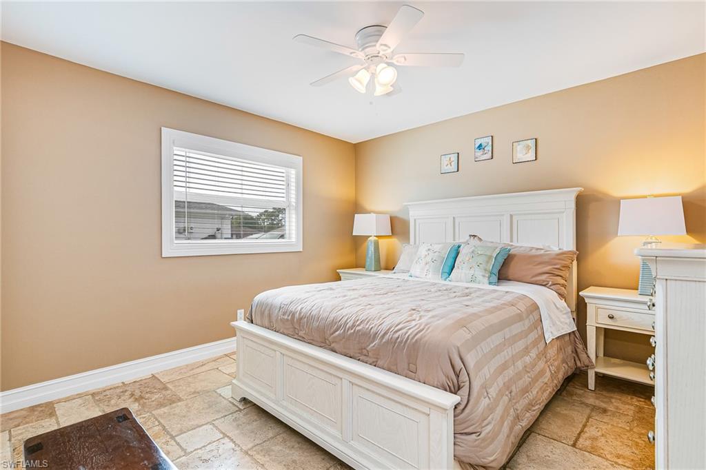 401 Candlewick CIR E