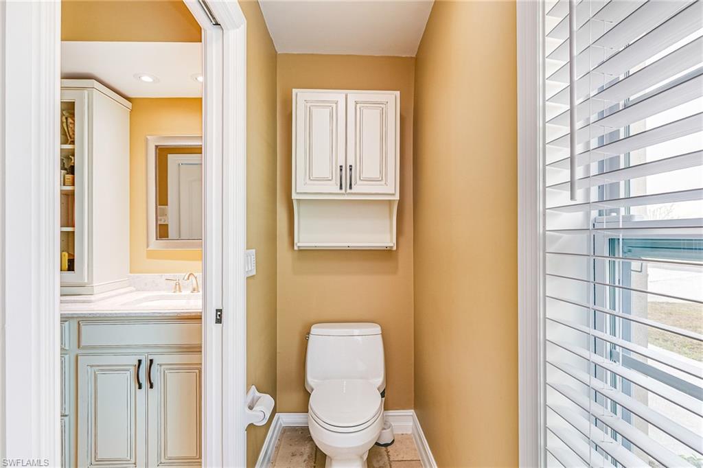 401 Candlewick CIR E