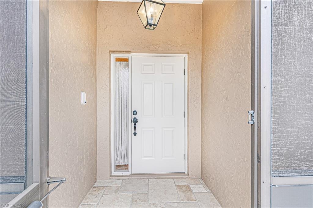 401 Candlewick CIR E