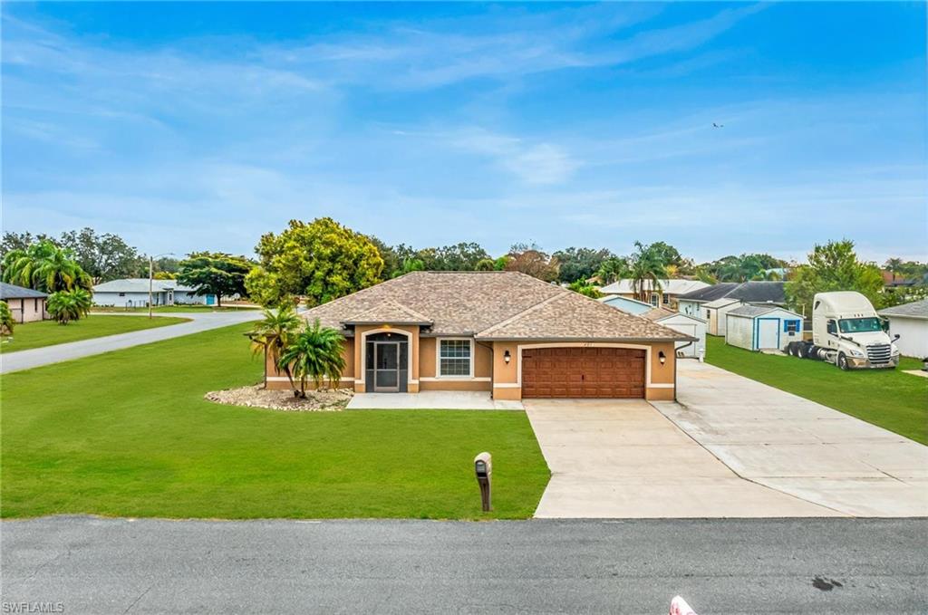 401 Candlewick CIR E