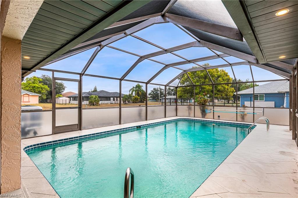 401 Candlewick CIR E