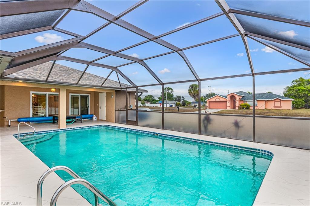 401 Candlewick CIR E