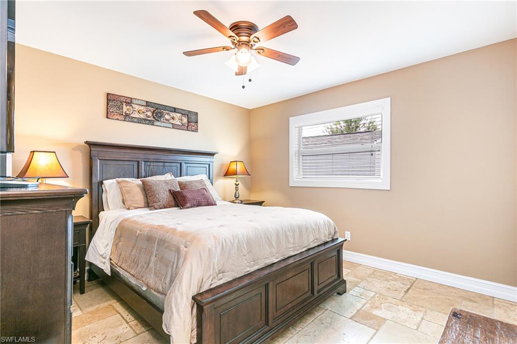 401 Candlewick CIR E