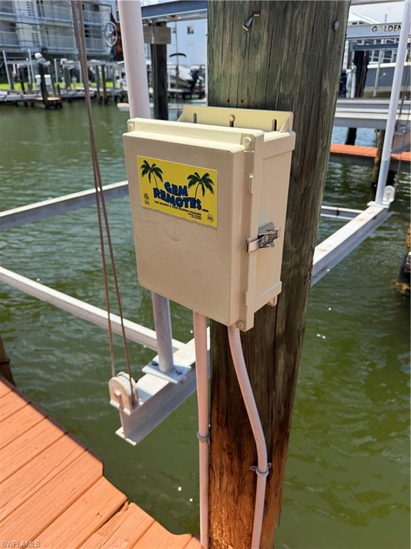 Dock #18 Bay Beach Lane