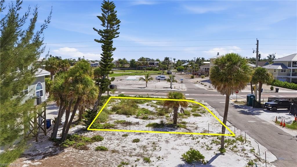 5698 Estero BLVD