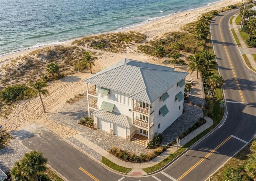 5698 Estero BLVD
