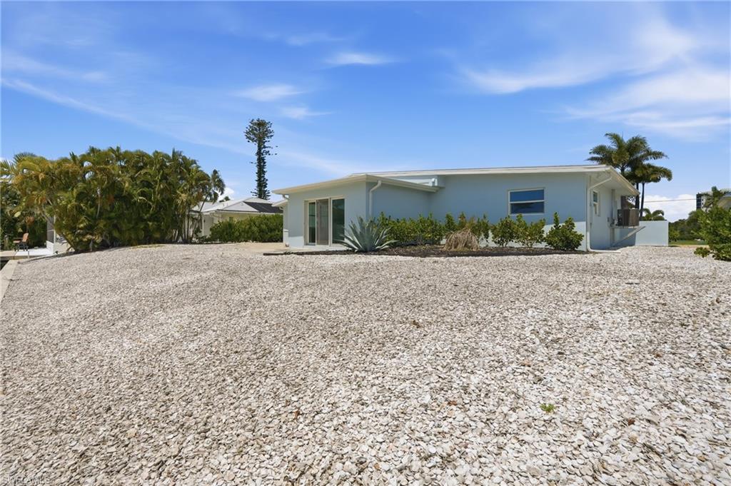8336 Lagoon RD
