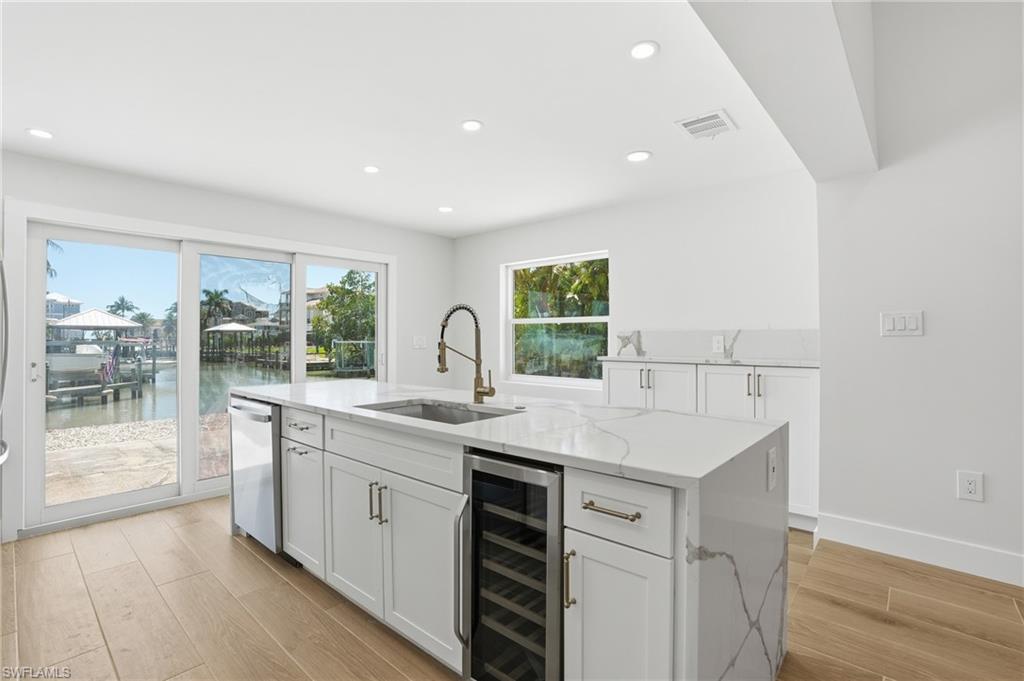8336 Lagoon RD