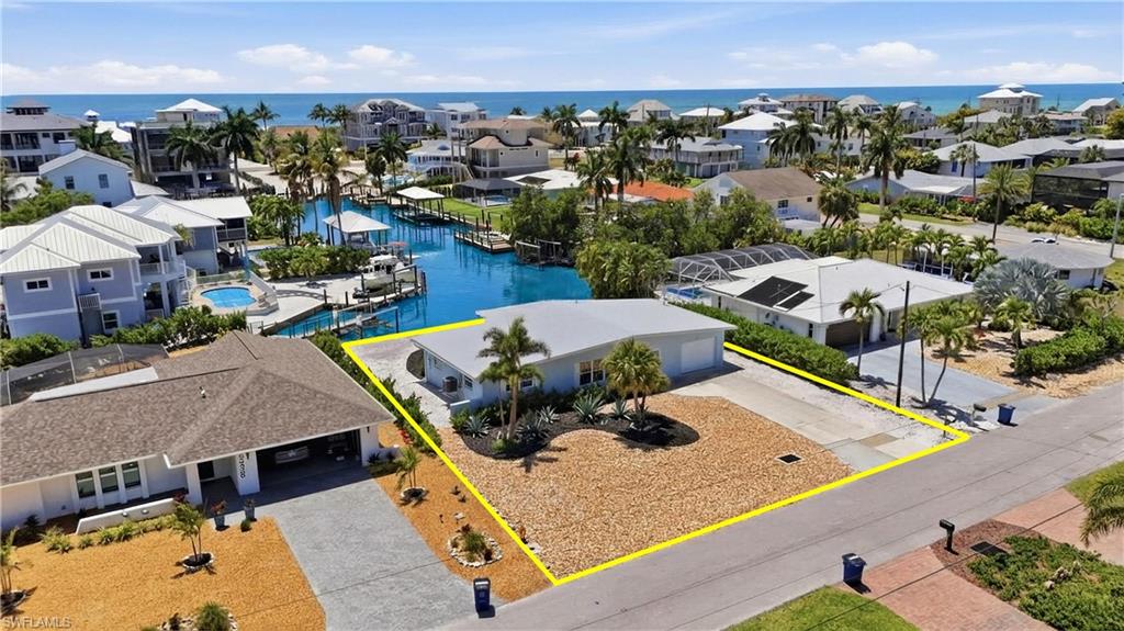 8336 Lagoon RD
