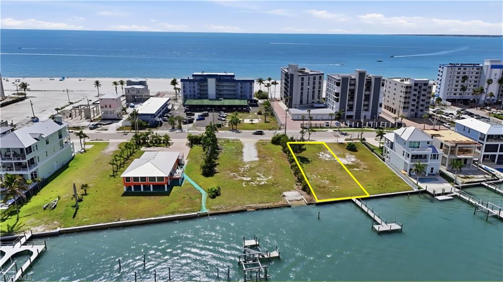 385 Estero BLVD