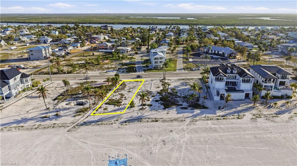 3724 Estero BLVD