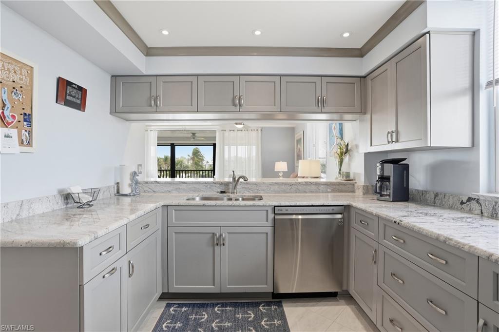 4745 Estero BLVD 204