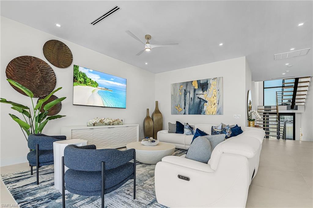 455 Palermo CIR