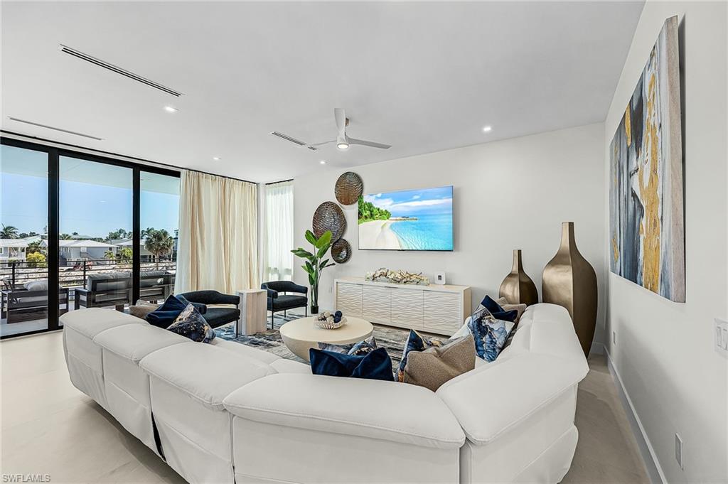 455 Palermo CIR