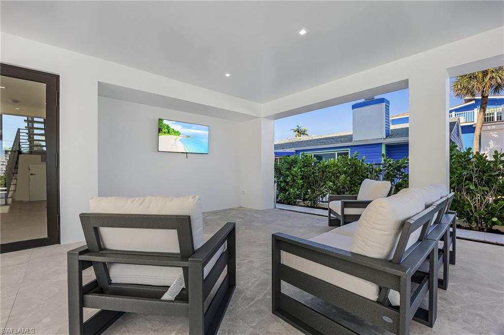 455 Palermo CIR