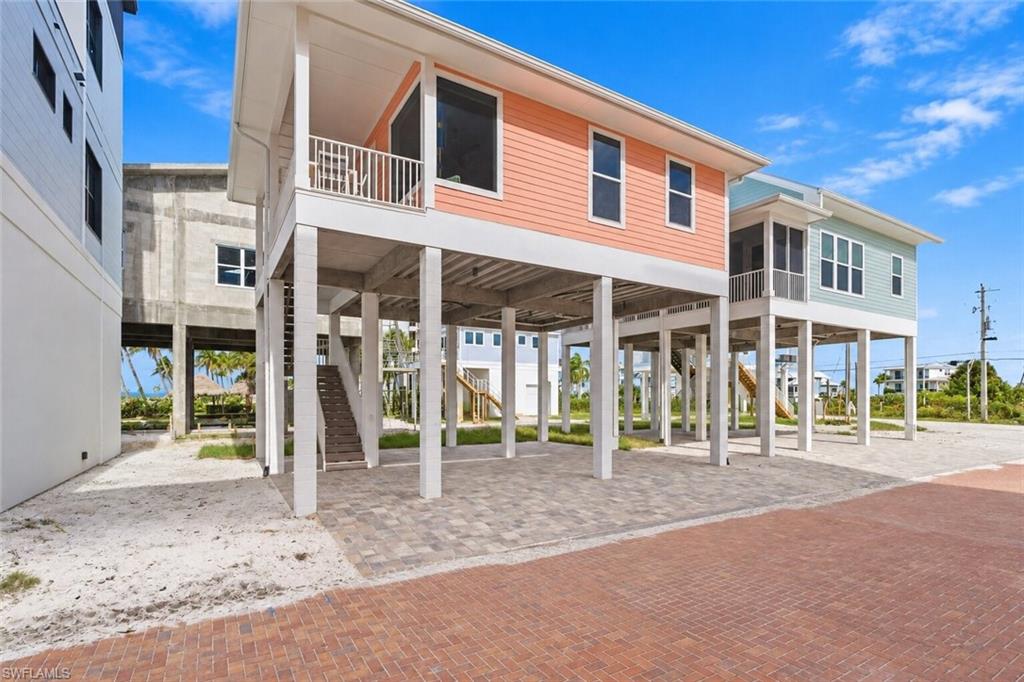 724 Estero BLVD