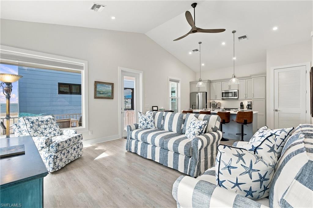 724 Estero BLVD
