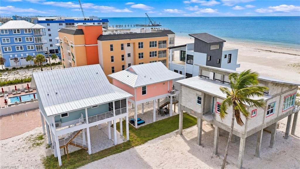 724 Estero BLVD