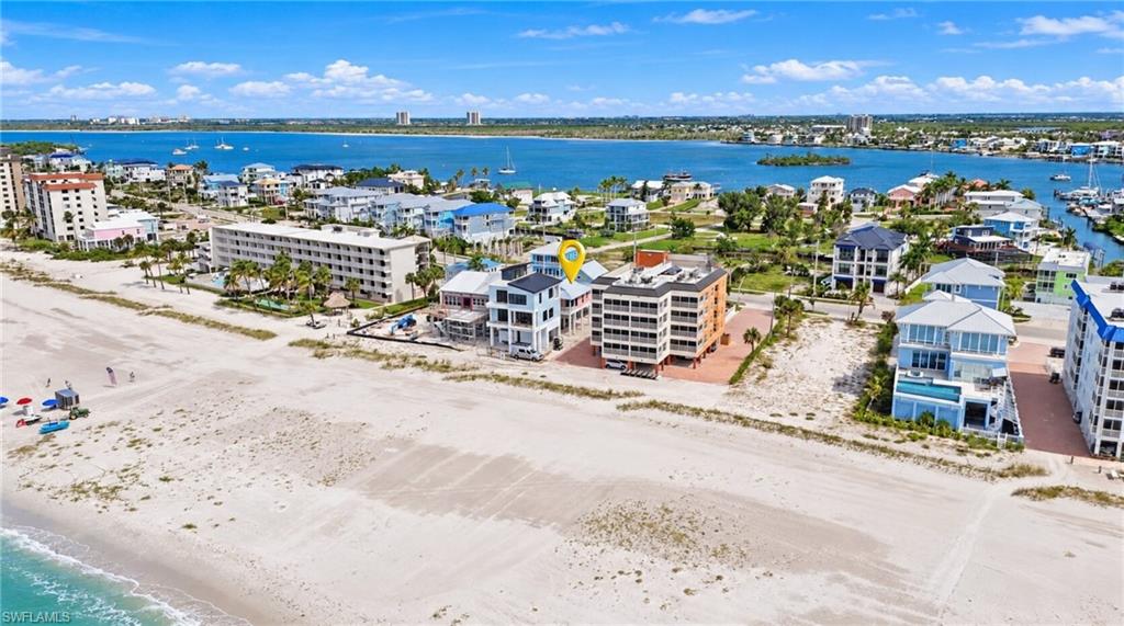 724 Estero BLVD