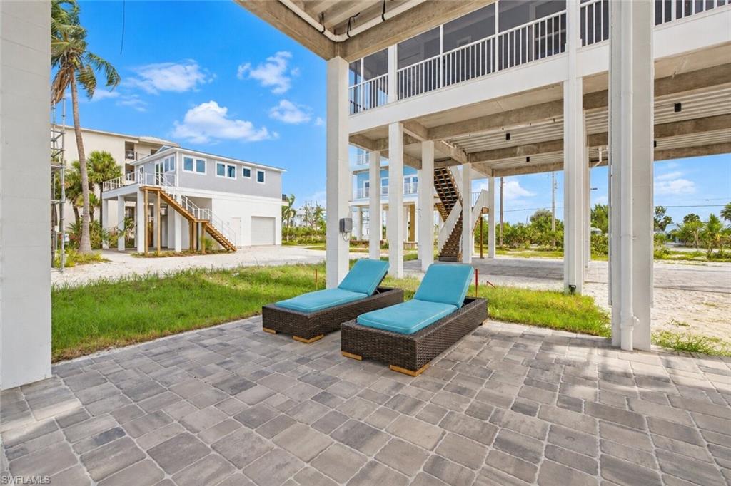 724 Estero BLVD
