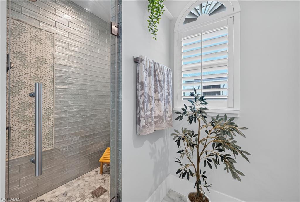 61 Mango ST