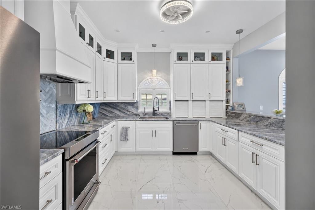 61 Mango ST