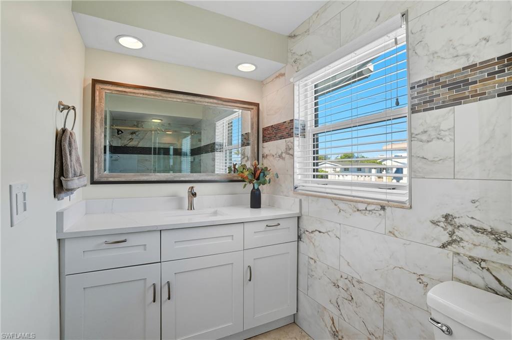 35 Fairview BLVD
