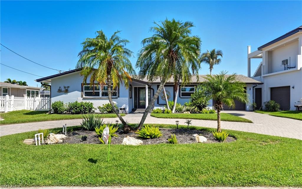 35 Fairview BLVD