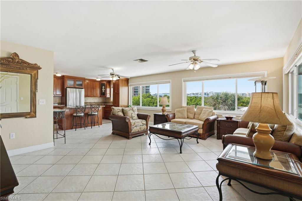 48 Fairview BLVD