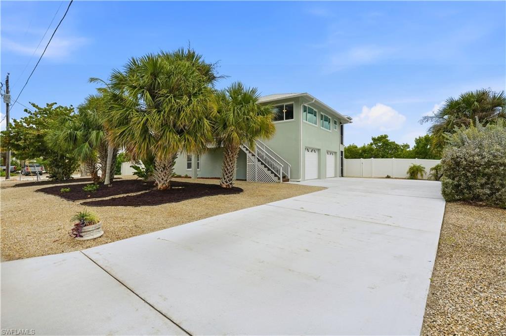 48 Fairview BLVD