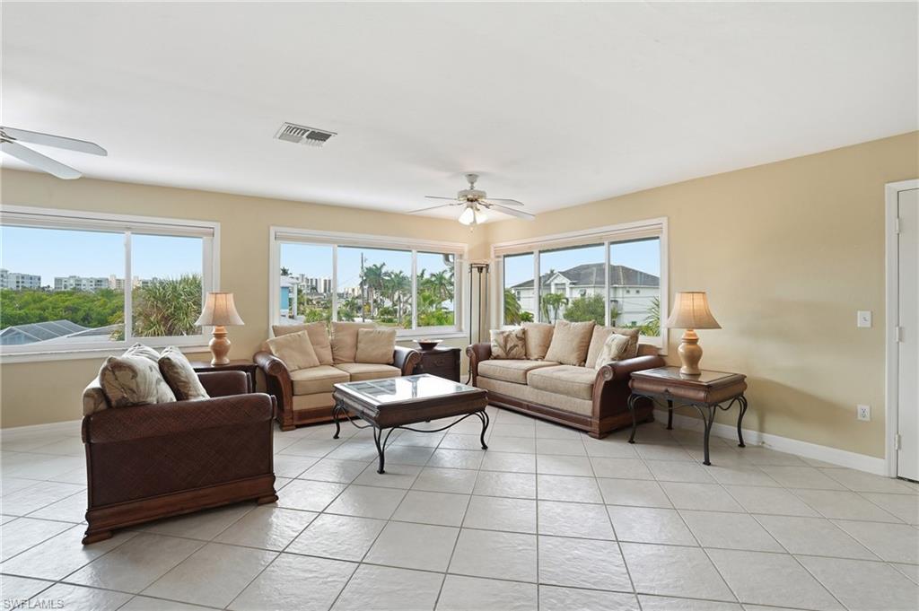 48 Fairview BLVD