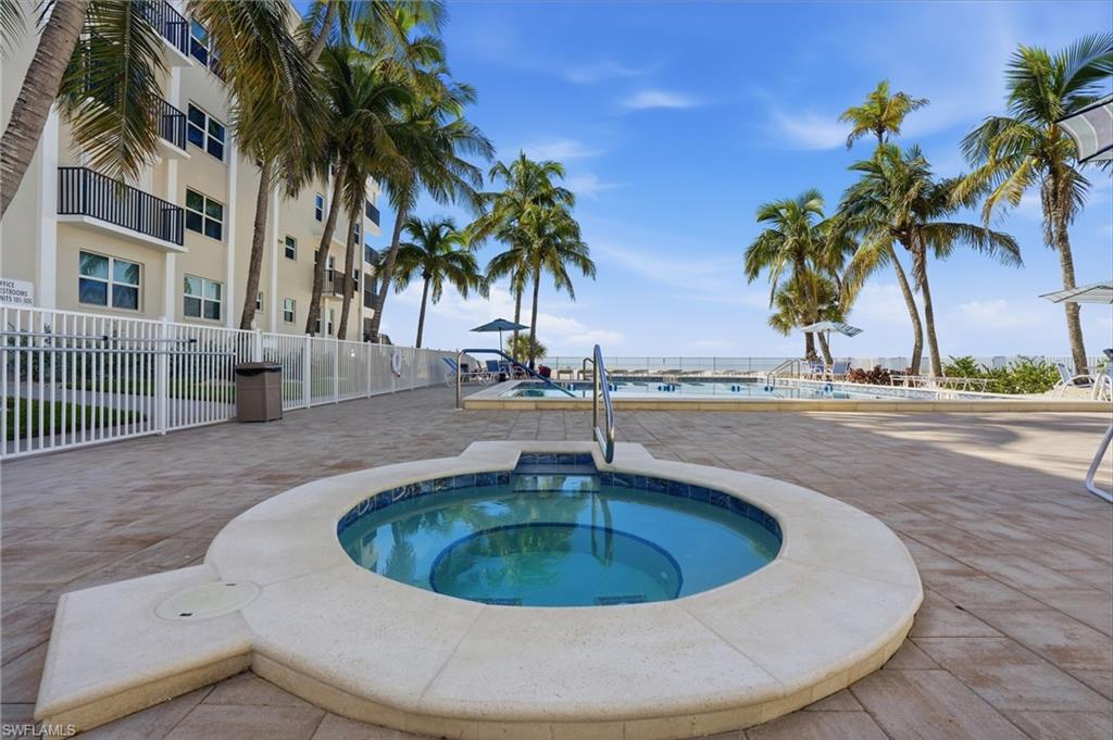 2580 Estero BLVD 15