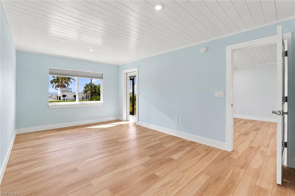 2580 Estero BLVD 15