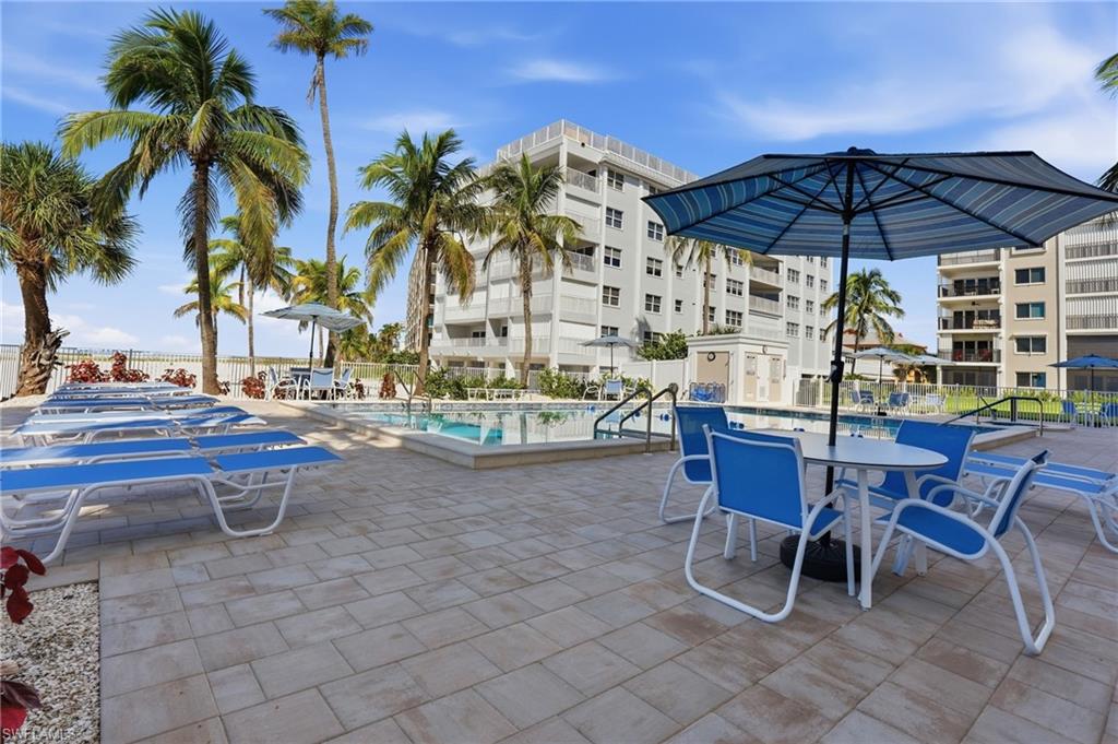 2580 Estero BLVD 15
